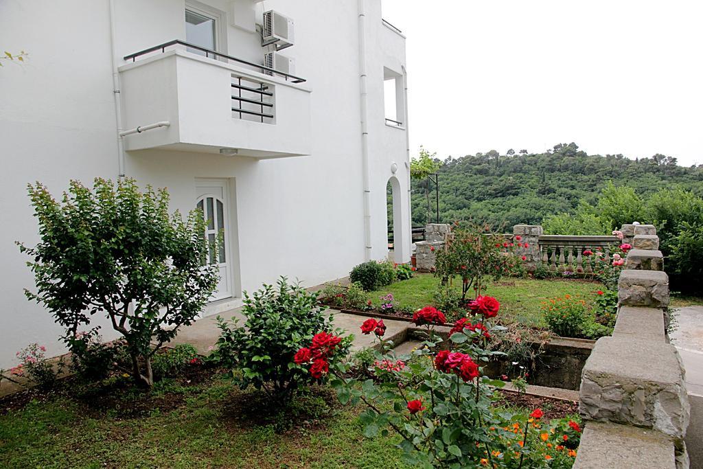 Apartmani Jovanovic Petrovac Exterior foto