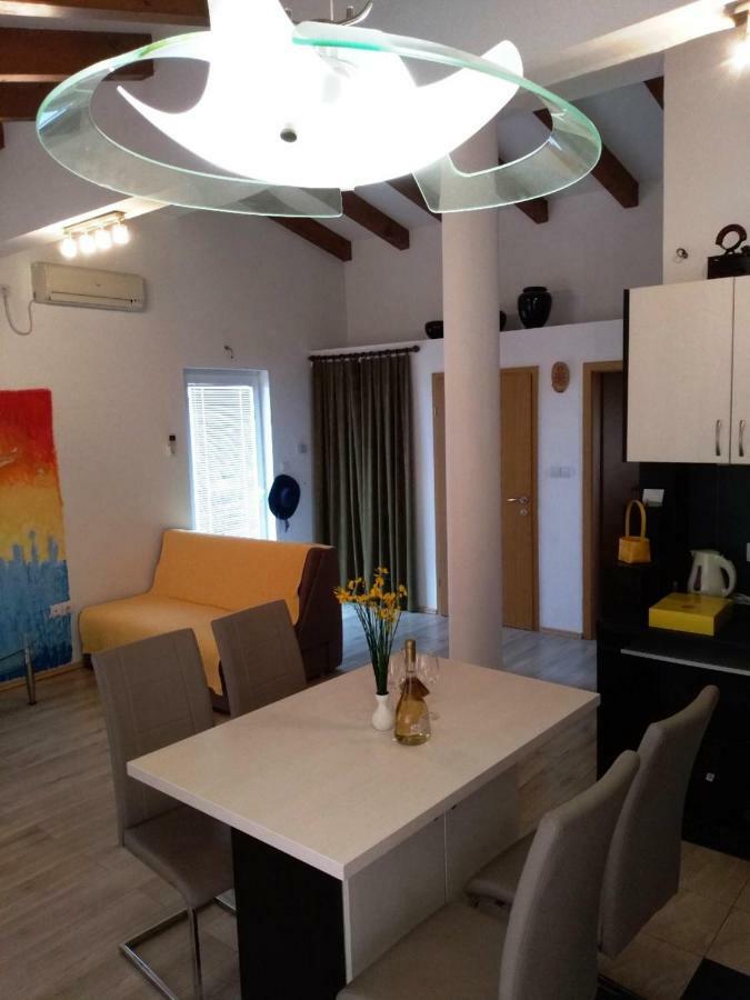 Apartmani Jovanovic Petrovac Exterior foto