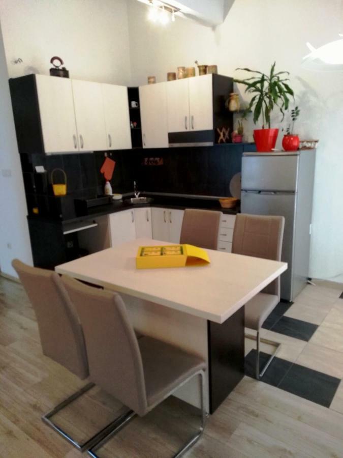 Apartmani Jovanovic Petrovac Exterior foto