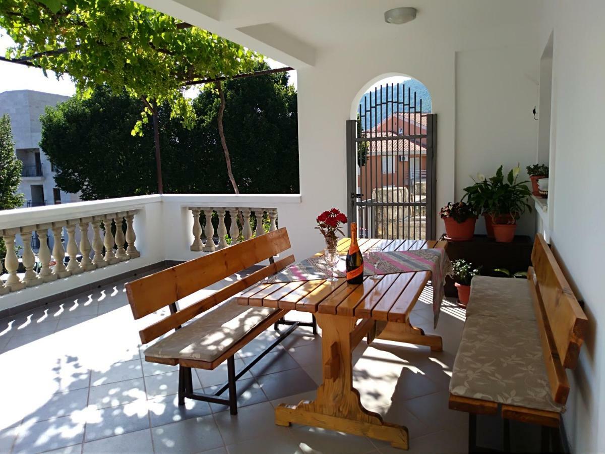 Apartmani Jovanovic Petrovac Exterior foto